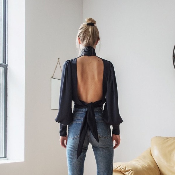 Orseund Iris Night Out Top Navy Silk Satin Small - Picture 2 of 4